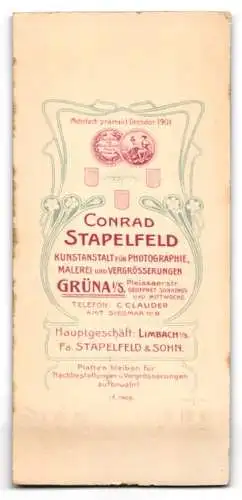 Fotografie Conrad Stapelfeld, Grüna i. S., Pleissaerstrasse, Frau in eleganter Garderobe