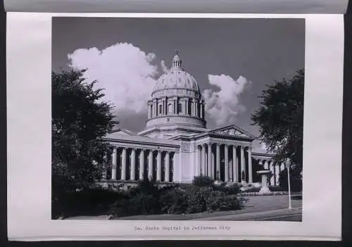 2 Fotoalben mit 68 Fotografien, Ansicht Missouri / MO, Staatsfotograf Gerald R. Massie (1911-1989) state photographer