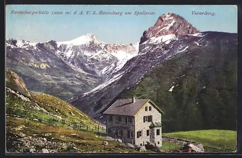 AK Ravensburgerhütte am Spullersee, Berghütte mit Gipfelpanorama