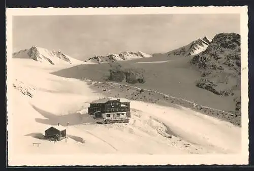 AK Vernagt-Hütte, Berghütte mit Vernagt-Gletscher in den Oetztaler-Alpen