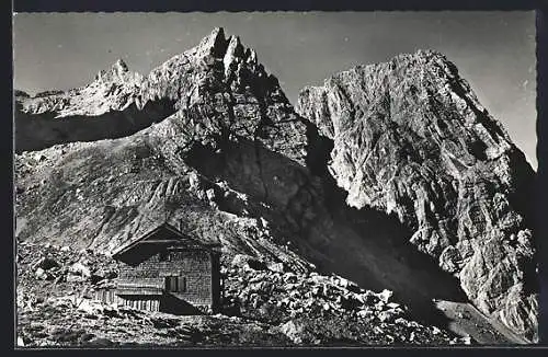 AK Karlsbaderhütte, Ansicht mit Teplitzerspitze und Simonskopf