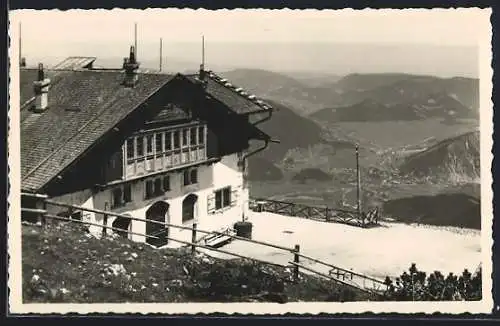 AK Hotel Hochschneeberg, Ansicht mit Blick in die Berge