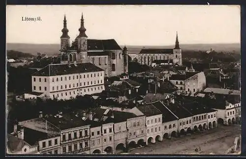 AK Leitomischl / Litomysl, Strassenpartie mit Kirche