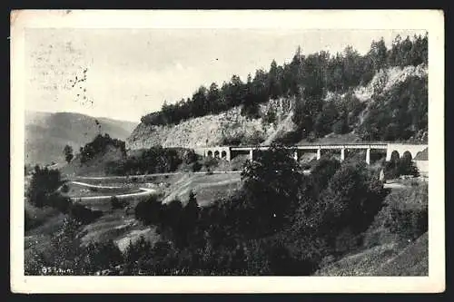 AK Uzsok, Viadukt mit Landstrasse