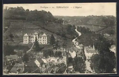 AK Terrasson, L`Hôpital et vue sur la vallée verdoyante