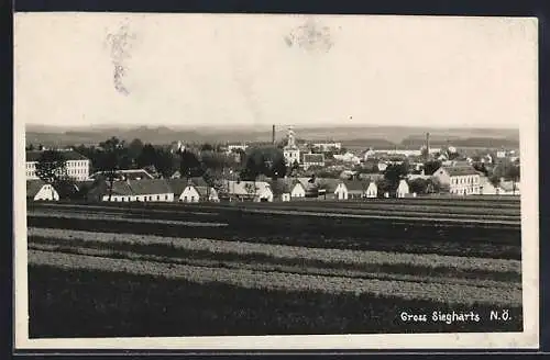 AK Gross Siegharts /N. Ö., Ortsansicht aus der Vogelschau