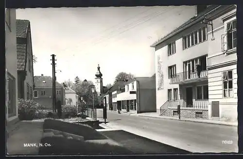 AK Mank, Strassenpartie mit Blick zur Kirche