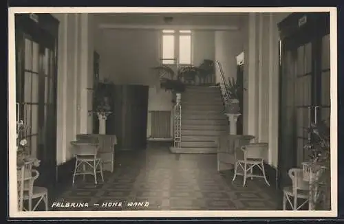 AK Erholungsheim Felbring /Hohe Wand, Innenansicht Foyer mit Treppe