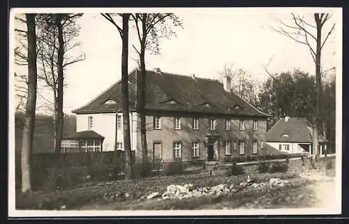 AK Herleshausen, Blick zu einem Wohngebäude