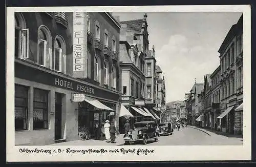 AK Oldenburg i. O., Strassenpartie mit Hotel Fischer