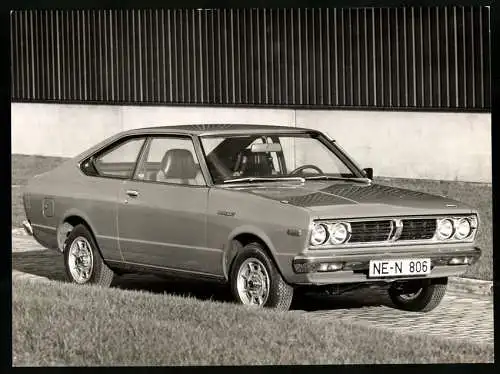 Fotografie Auto Datsun 160 J SSS Coupe, Kennzeichen Neuss, Werkfoto