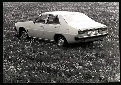 Fotografie Auto Misubishi Galant Sigma 2000 GLX, Viertürer Limousine, Werkfoto