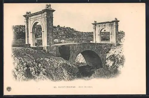 AK Saint-Chamas, Pont Romain majestueux sur un paysage rocheux