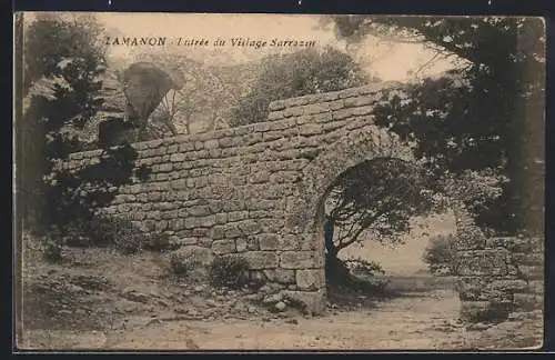 AK Lamanon, Entrée du Village Sarrazin