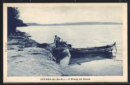 AK Istres, L`Étang de Berre avec barques au rivage