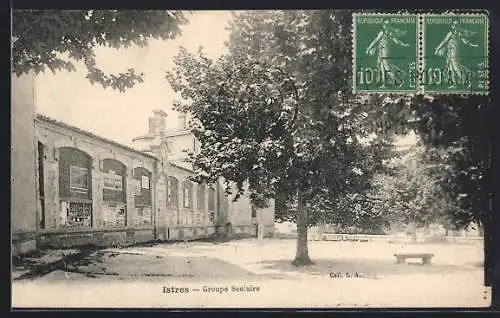 AK Istres, Groupe Scolaire et arbres ombragés