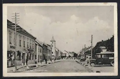 AK Neusiedl a. See /Niederdonau, Strassenpartie mit Geschäften