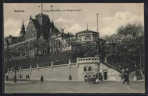 AK Hamburg-St.Pauli, Navigationsschule und Wiezels Hotel von der Strasse aus