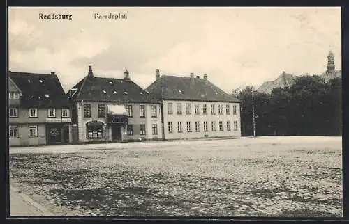 AK Rendsburg, Paradeplatz mit Konsum-Verein und Apotheke