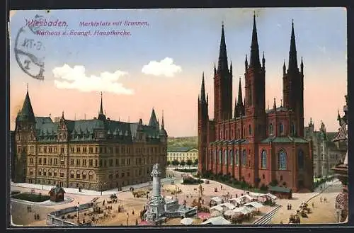 AK Wiesbaden, Marktplatz mit Rathaus, evangelischer Hauptkirche und Brunnen