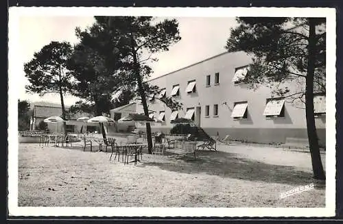 AK Ceyreste, Maison de repos Joie de Vivre avec terrasse et parasols