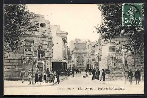 AK Arles, Porte de la Cavalerie