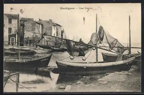 AK Martigues, Quai Brescon avec bateaux de pêche amarrés