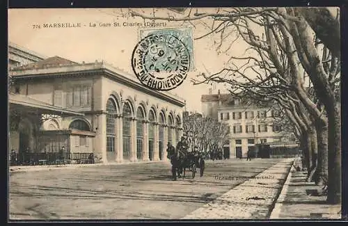 AK Marseille, La Gare St. Charles avec calèche devant la gare