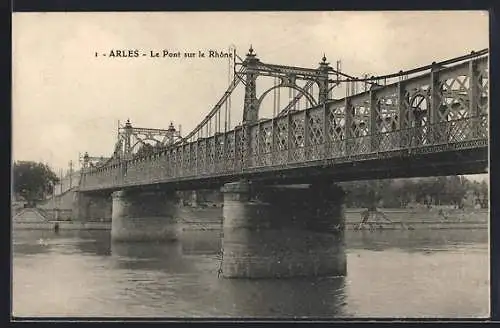 AK Arles, Le Pont sur le Rhône