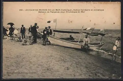 AK Les Saintes-Maries-de-la-Mer, Bateaux de plaisance pour promenade en mer