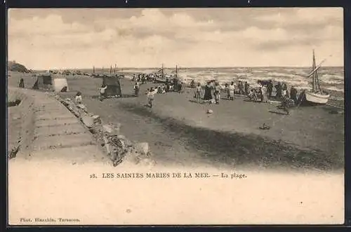 AK Les Saintes Maries de la Mer, La plage