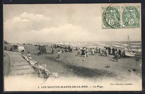 AK Les Saintes-Maries-de-la-Mer, La Plage