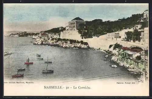 AK Marseille, La Corniche avec vue sur la mer et les bateaux