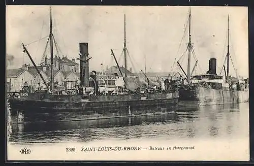 AK Saint-Louis-du-Rhône, Bateaux en chargement