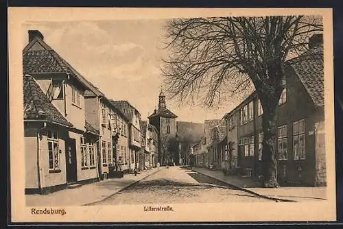 AK Rendsburg, Lilienstrasse mit Blick zur Kirche