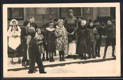 Foto-AK Dresden-Neustadt, Kinderfastnacht 1935, Kostümierte Kinder