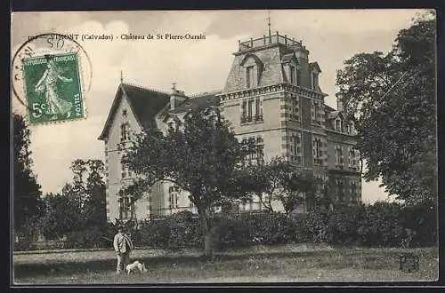 AK Vimont, Château de St Pierre-Oursin avec promeneur et chien