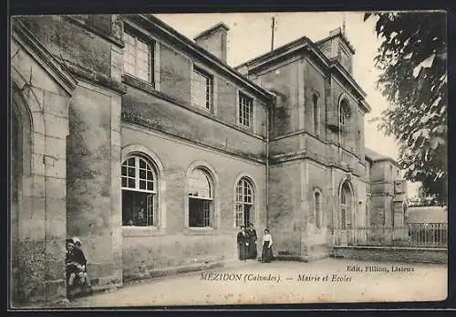 AK Mézidon, Mairie et Écoles