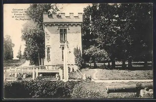 AK Lion-sur-Mer, Fossés du Château et Pavillon du Régisseur