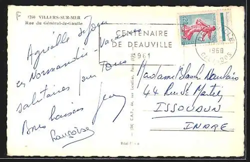 AK Villers-sur-Mer, Rue du Général-de-Gaulle animée avec passants et commerces