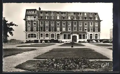 AK Blonville-sur-Mer, Le Grand Hôtel et les Jardins