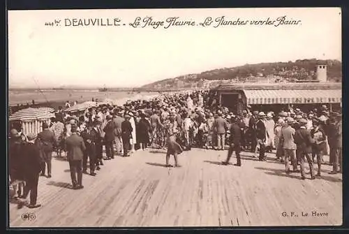 AK Deauville, La Plage Fleurie, Les Planches vers les Bains