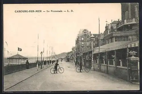 AK Cabourg-sur-Mer, La Promenade