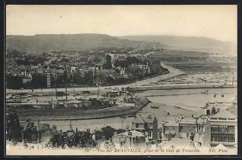 AK Deauville, Vue sur Deauville prise de la Côte de Trouville