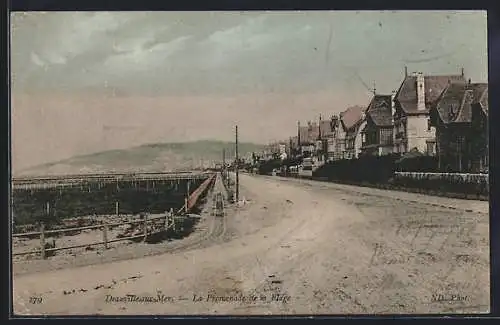 AK Deauville-sur-Mer, La Promenade de la Plage