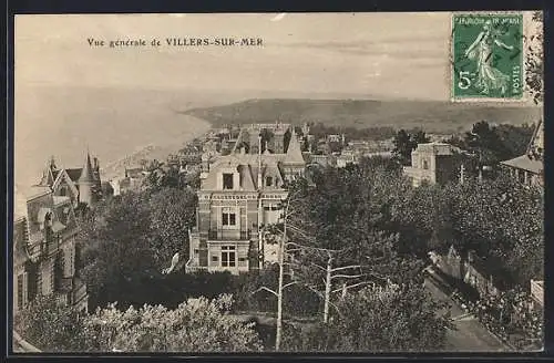 AK Villers-sur-Mer, Vue générale des villas et de la côte