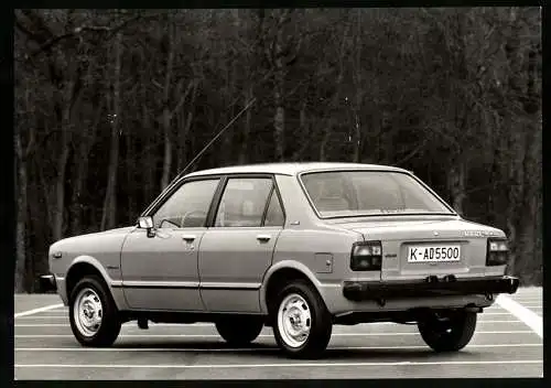 Fotografie Auto Toyota Tercel 1300ccm, Stufenheck-Limousine, Werkfoto