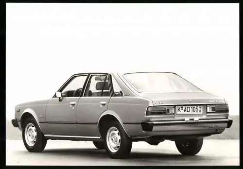 Fotografie Auto Toyota Corona Liftback, Kennzeichen Köln, Werkfoto