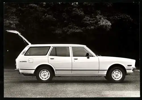 Fotografie Auto Toyota Cressida Kombi, Werkfoto