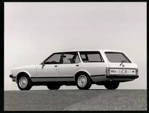 Fotografie Auto Ford Granada 2,3 GLS Kombi Modell 1977, Werkfoto